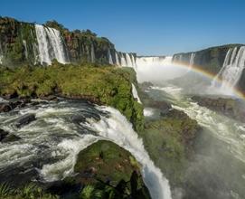 Imagem de um dia bonito e ensolarado em Foz do Iguaçu